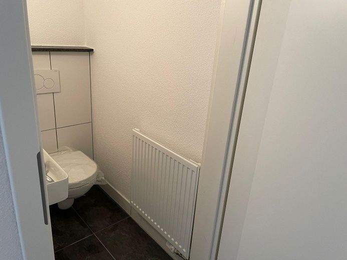Attraktive 2,5-Zimmer-Dachgeschosswohnung in Walldürn – Schlafzimmer WC
