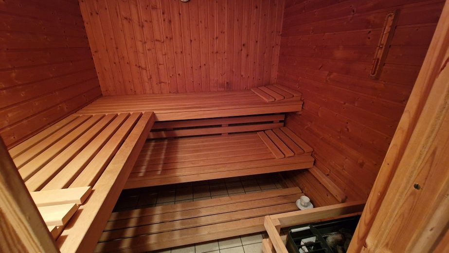 Reserviert! Exklusiver Bungalow in Königswinter: Homeoffice, traumhafte Aussicht, Sonnenuntergänge – Sauna 2