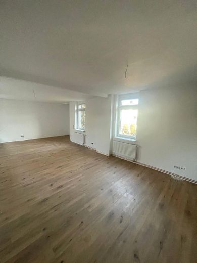 73m²-Wohnung im Zentrum von Apolda – Erstbezug nach Sanierung – Foto 3