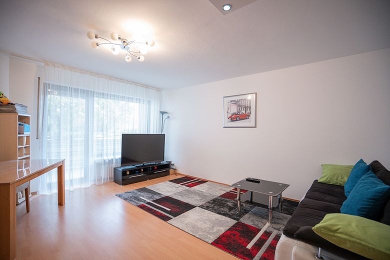 Appartement élégant de 2 pièces avec balcon et cuisine équipée à Saulheim - sans commission – Foto 1