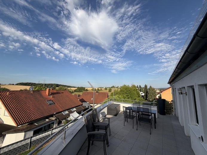Penthouse-Feeling: 123 m² Design-Refugium aus 2 Einheiten mit XXL-Südterrasse (Provisionsfrei) – Foto 23