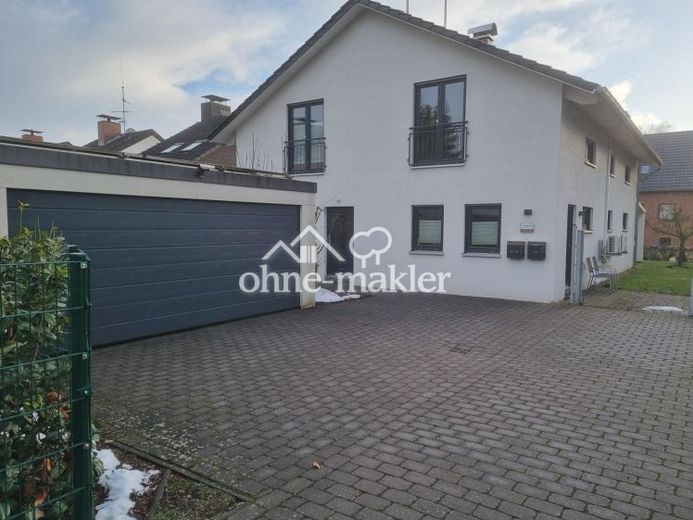 Casa unifamiliar energéticamente eficiente con vivienda independiente (232 m²) en Hannover-Bothfeld – Foto 1
