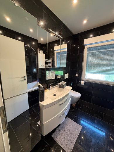 Casa unifamiliare con appartamento indipendente – Foto 7
