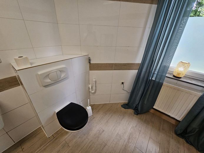 Großzügige 4-Zimmer-Wohnung | 107 m² | große Wohnküche |  Bad mit Badewanne | Hof – Foto 14