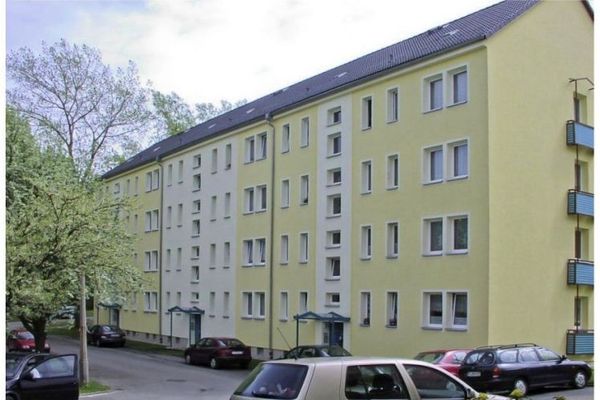Kleine 3-Raum-Wohnung in schöner Lage von Reusa – mit Balkon
