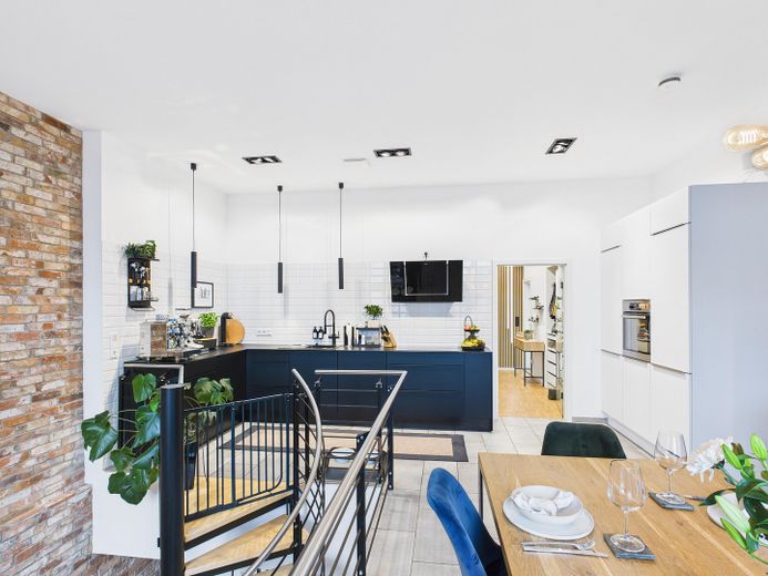 Küche - / Essbereich (1.OG)