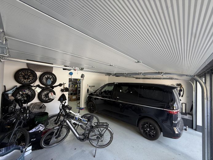 Neuwertiges Einfamilienhaus mit Wärmepumpe, PV, Doppelgarage & hochwertiger Ausstattung – Foto 35