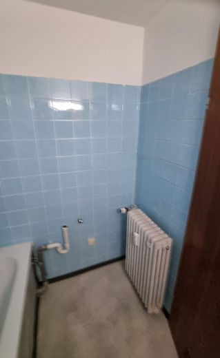 Wohnung mit grandioser Aussicht im 8.OG zu verkaufen – Badezimmer 3