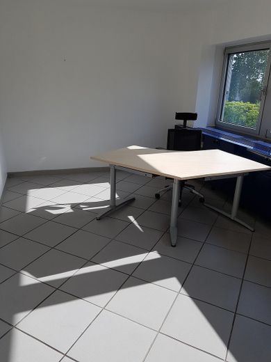 Kleine Bürofläche, Homeoffice-Ersatz sofort verfügbar – Büro 1
