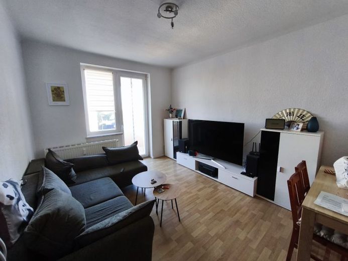 Geräumige 3-Zimmer-Wohnung mit Balkon sucht Nachmieter! – Foto 1