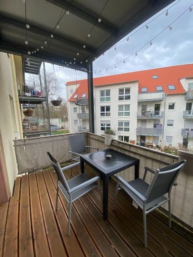 großer Balkon