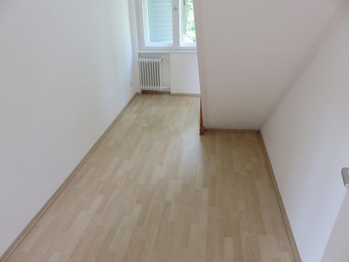 Sonnenterrasse und Saunalandschaft nahe Spandauer Forst – ...und Abstellraum