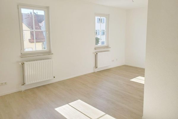 Sehr schöne, helle 1 Zi-Whg in Tübingen mit EBK und  Autoabstellplatz
