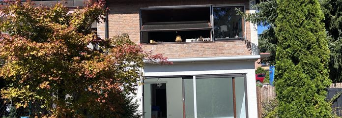 Appartement indépendant modernisé dans un quartier calme avec terrasse et garage – Außenansicht mit Terrasse