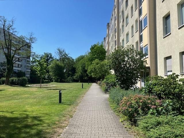 1.100,00 EUR | Denninger Straße 208 81927 München – Foto 1