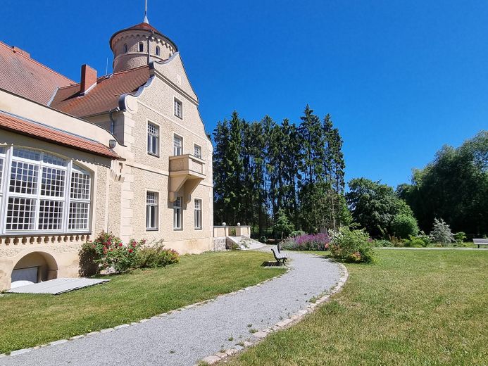 Ferienwohnung, Maisonette mit eigenem Eingang – Schloss Stolpe, Park