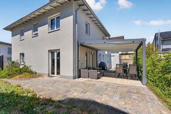 Wie neu: Helles Einfamilienhaus für die Familie