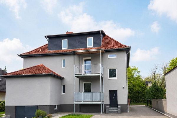 Großzügiges Mehrgenerationenhaus mit 3 abgeschlossenen Wohnungen