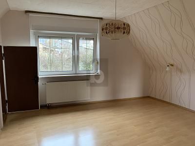 KLEINES SCHMUCKSTÜCK – 1674754774_f263da.jpg