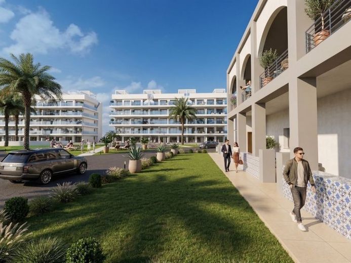 Penthouse-Wohnungen mit 3 Schlafzimmern, 2 Bädern und Dachterrasse in abgeschlossener Anlage mit Gemeinschaftspool und Spa – Foto 1