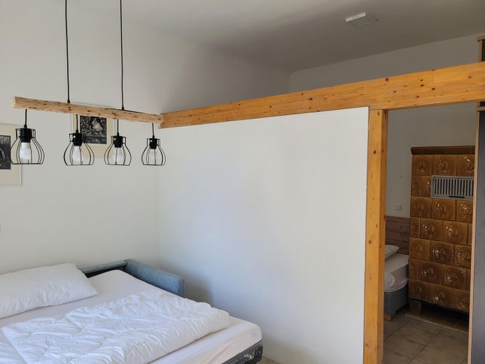 Atelier/Praxis/Gastro/Touristik/Büro/LOFT +++ in GUTSANLAGE (12 Geb. + 6 ha. Gr.) Nähe Müritz! – Gästezimmer für 2, 4 & 6 Pers.