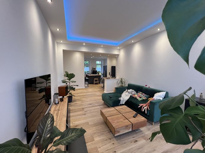 Lussuoso appartamento di 4 locali risanato con cucina componibile unica sul Kaßberg – Wohnzimmer II