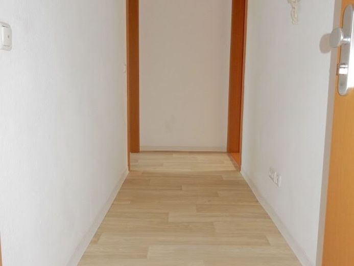 Helle 2-Zimmer-Wohnung mit Gartenidylle hinter dem Haus – फोटो 1