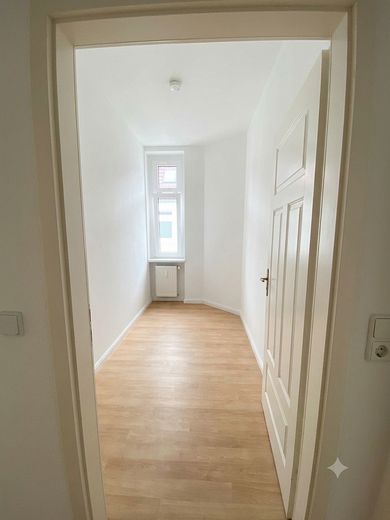Frisch **renovierte** 4,5-Zimmer Wohnung, 2 Badezimmer, nähe der TU Brandenburg – Foto 9