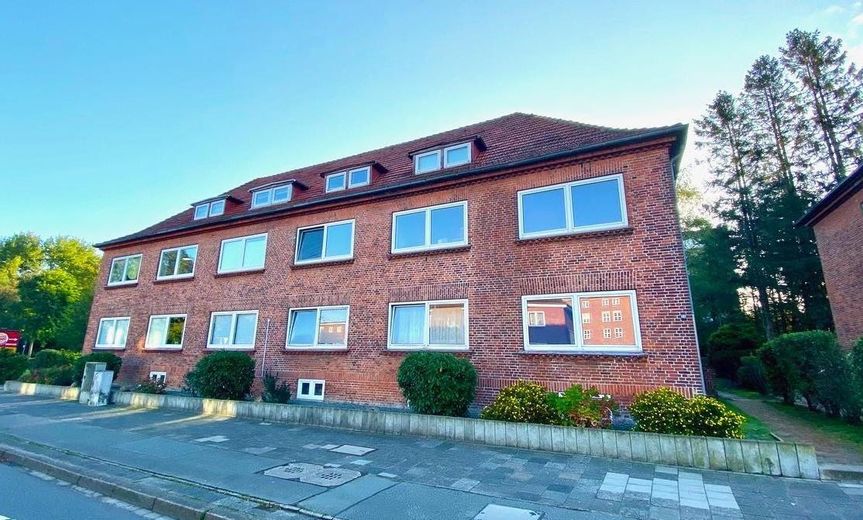 Geräumige 4-Zimmer-Wohnung in Flensburg-Mürwik – Aussenfassade