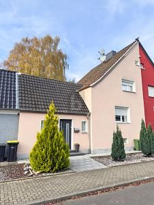 RAUM FÜR FAMILIE, RUHE UND ZUKUNFT – 1762463464_77d288.jpg