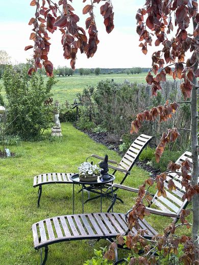 Ein Stück vom Paradies in Elb-Nähe - saniertes Bauernhaus mit Vintage-Charme – Gartenausschnitt