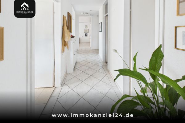 Licht, Weite & Blick ins Grüne – großzügige 3-Zimmer-Wohnung mit außergewöhnlichem Balkon