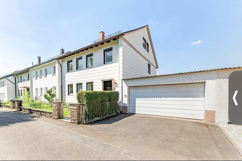 Modernized 2-room top-floor apartment in Böblingen – Foto 8