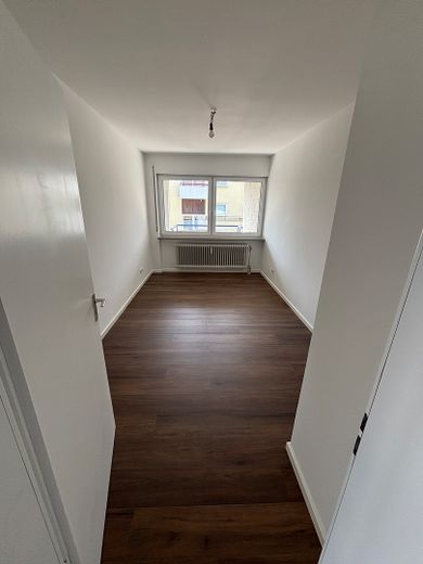 Sanierte ruhige Wohnung im Herzen von Korntal mit Garage, Balkonkraftwerk, Wallbox, 2 Sonnenbalkone – Kinderzimmer