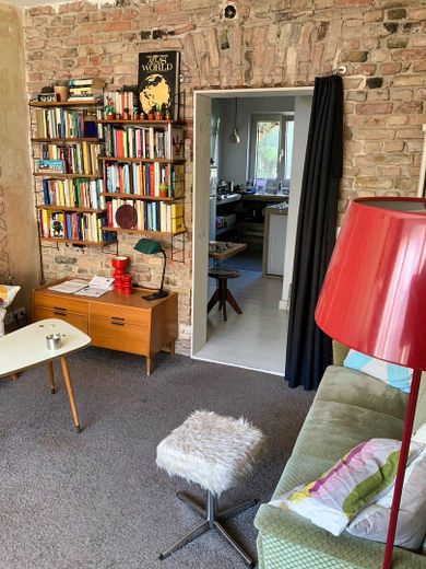 Wohnung mit Charm zentral in Berlin 2. Obergeschoss sofort verfügbar – Wohn-Wand 