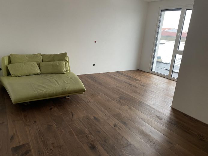 Abitare nel lusso in un attico di 200 m² con capannone, officina, produzione e attività commerciale – Büro Schlafzimmer