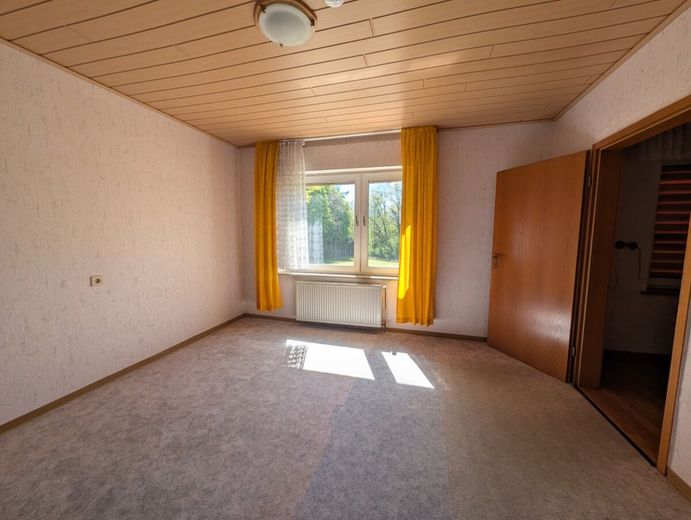 Großes Grundstück in Hüllhorst: Einfamilienhaus mit Potenzial zur Neugestaltung – Bild 10
