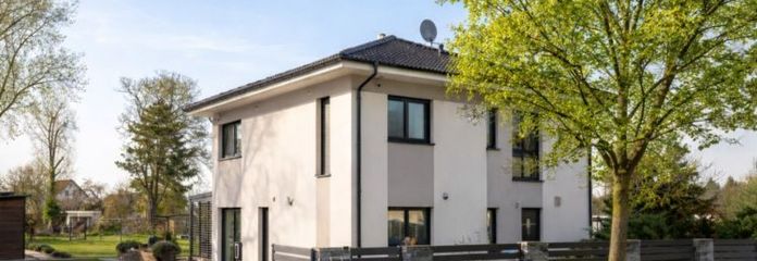 NIEUW IN PORTFOLIO stadsvilla met moderne stijl en royaal perceel