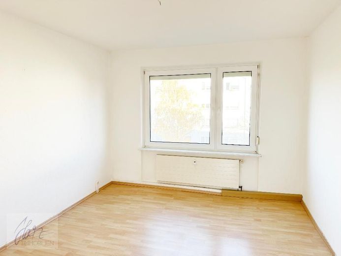 *** IHR NEUES ZUHAUSE WARTET - 3-RAUM-WOHNUNG IN ZEITHAIN MIT RENOVIERUNGSVORTEIL ZUR MIETE! *** – Schlafzimmer