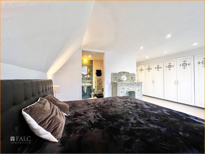 Schlafzimmer mit eigenem Bad