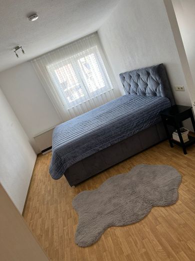 Mtl. 545€ Rate für Eigennutzer!!! Schöne 4,5 Zi-Whg. mit Balkon in Ablach zu verkaufen! (6) (ID-130) – Schlafzimmer