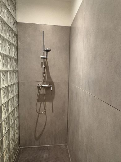 Möbliertes & modernes Apartment mit All-In-Miete – Bad