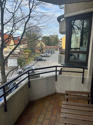 freundliche 3-Zi-Whg in München- Schwabing Nord – Balkonansicht1