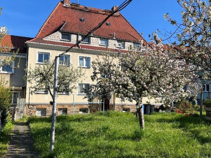 Frisch sanierte helle 2 Raum Wohnung in ruhiger Lage mit wunderschönem Garten – फोटो 1