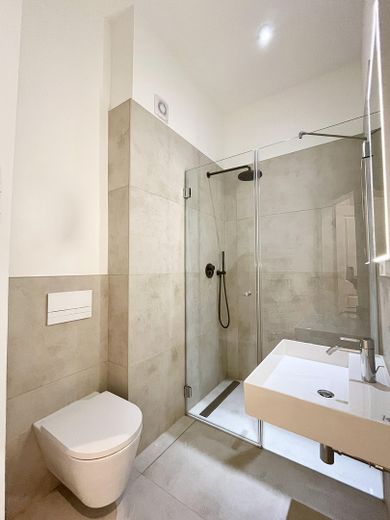2 Zimmer in saniertem Altbau | absolut ruhig | Balkon | EBK | Keller – Foto 9