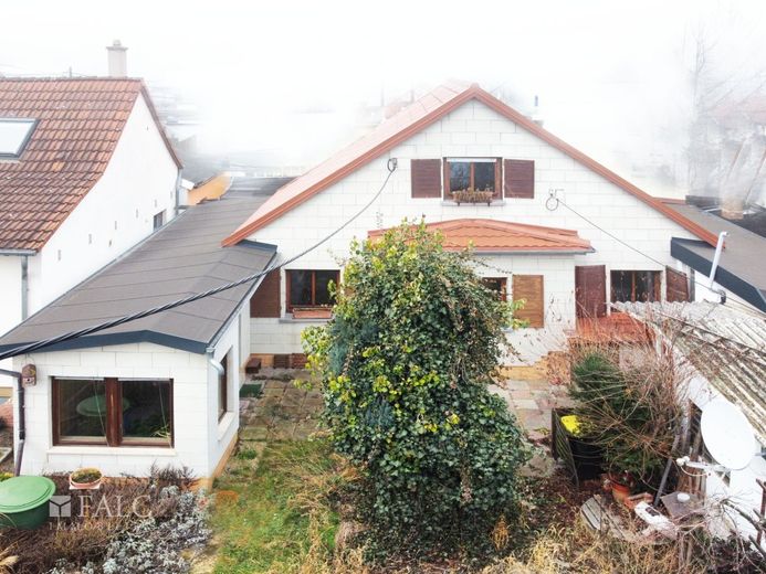 RESERVIERT: Grün, ruhig, gut angebunden: Zuhause für Zwei in Erfurt-Nord, Garage inklusive – Hausansicht
