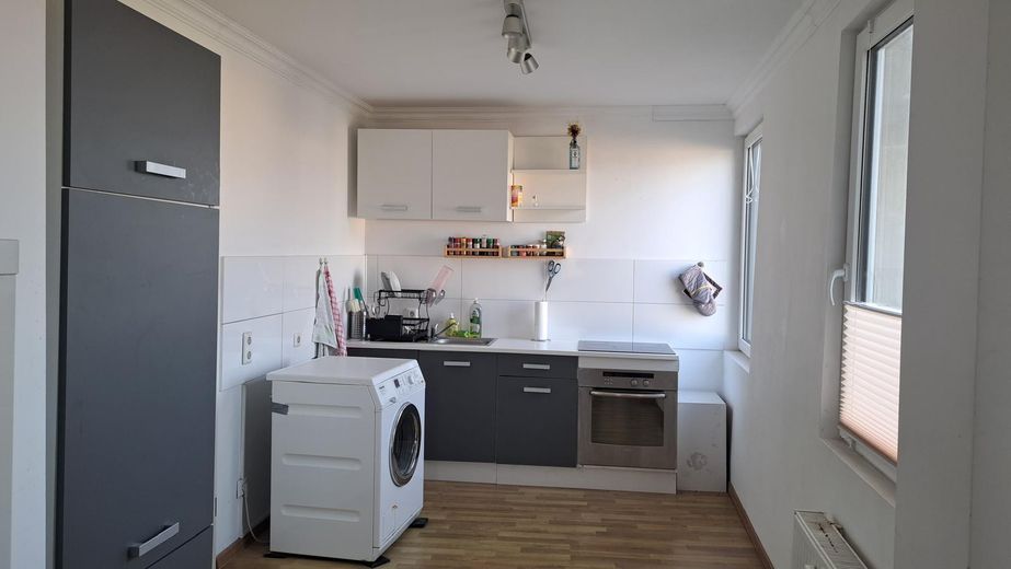 5 Zimmerwohnung (Loft) im modern ausgebauten Dach in Bestlage mit 150m² und 2 Bädern – Küche mit Einbauküche