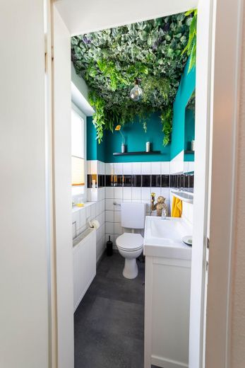 Im Grünen leben - mitten im Zentrum (maklerfrei)  - inkl. 85qm Einliegerwohnung – Gäste WC
