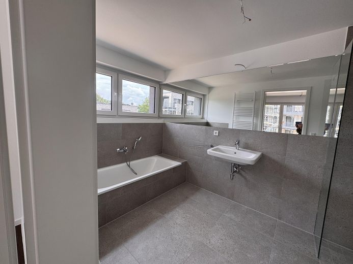 Neubau 3-Zimmer an der Westallee in Verl – Masterbad