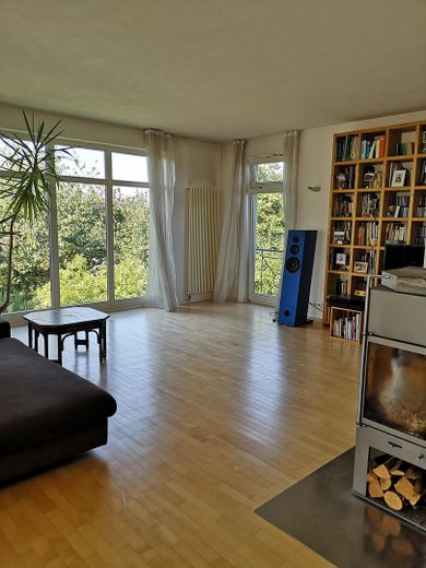 Sonnige Aussichtslage – Wohnzimmer